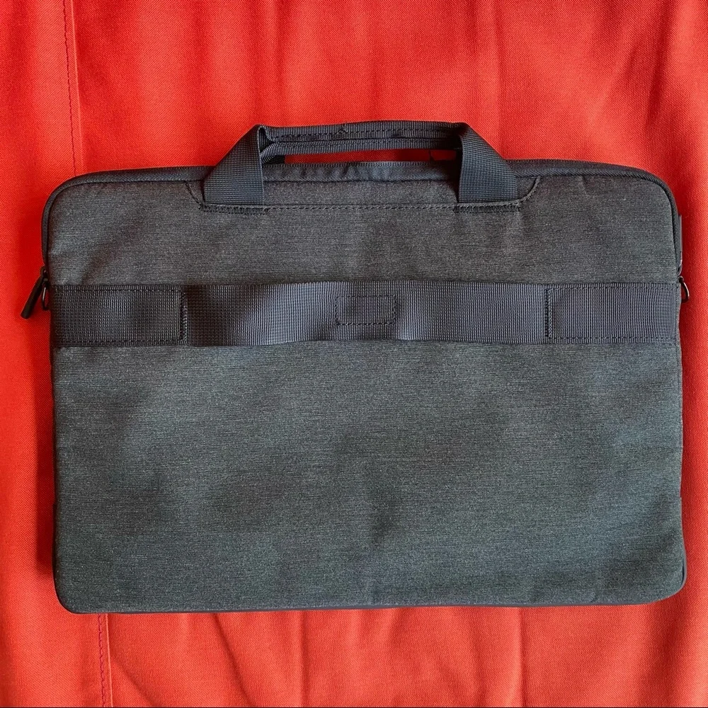 NWT Dell 15” Laptop Sleeve with Detachable Shoulder Strap